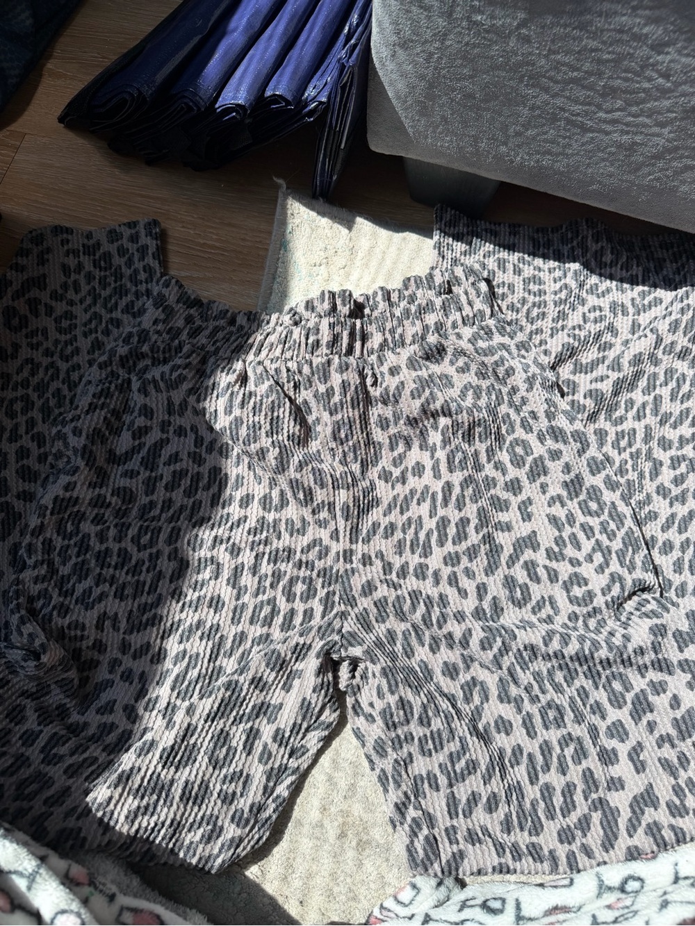 Women’s Leopard Print Wide-Leg Pants - Taupe/Gray